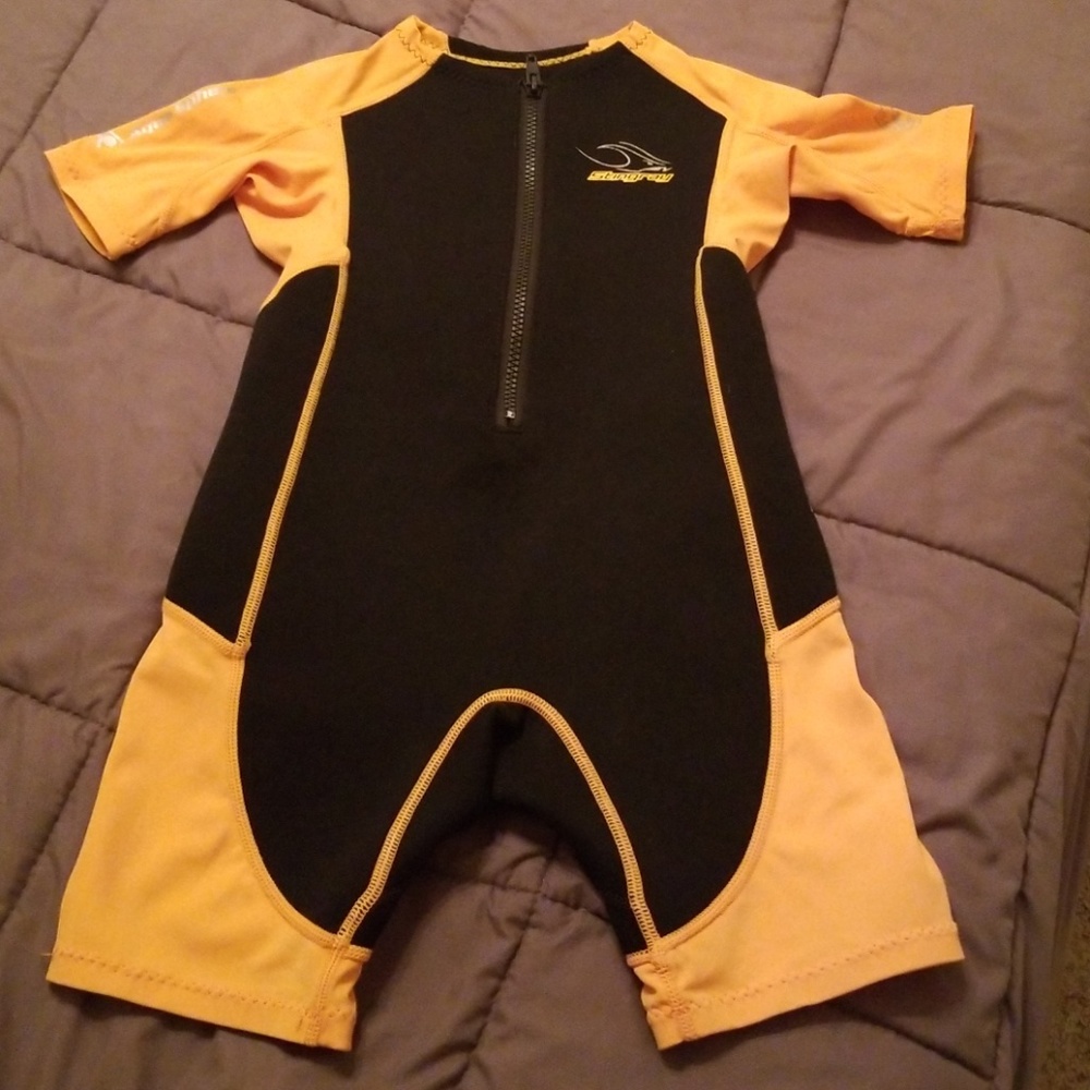 Aqua sphere rashguard wet suit